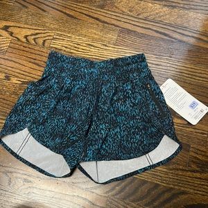 Lululemon Tracker Short V 4